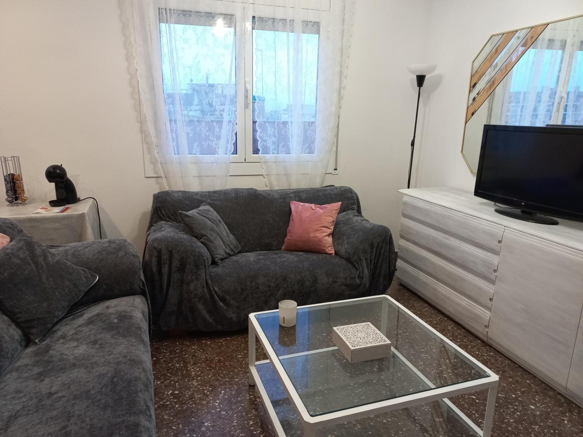 شقة Cozy And Sunny Penthouse Fira Bcn لوسبيتاليت دي يوبريغات المظهر الخارجي الصورة