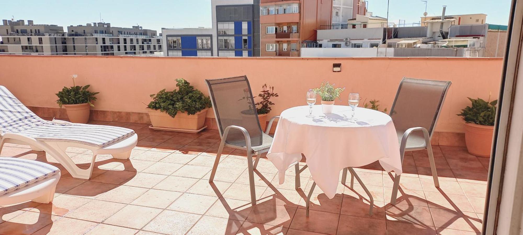 شقة Cozy And Sunny Penthouse Fira Bcn لوسبيتاليت دي يوبريغات المظهر الخارجي الصورة